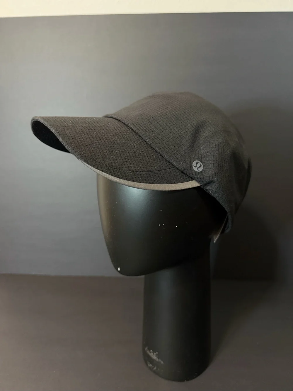 Lululemon Black Mesh Polyester Adjustable Lightweight Running Baseball Cap L/XL